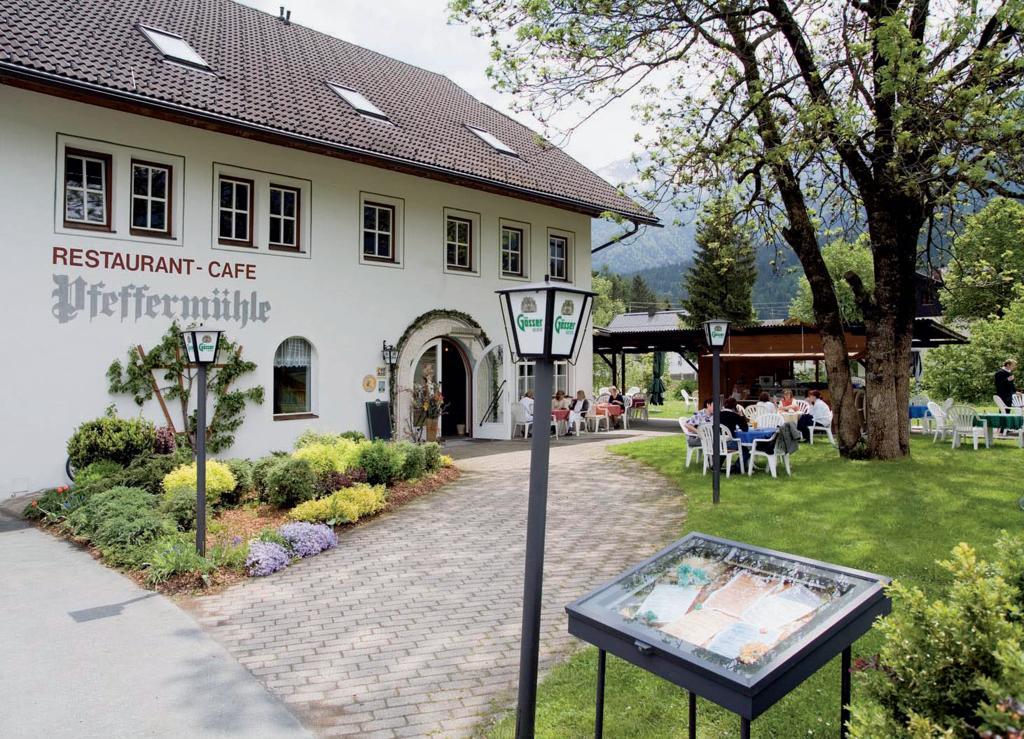 Landgasthof Pfeffermuehle Kotschach-Mauthen Luaran gambar
