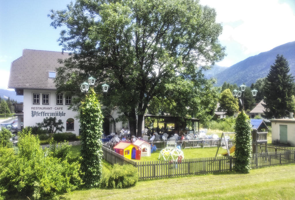 Landgasthof Pfeffermuehle Kotschach-Mauthen Luaran gambar